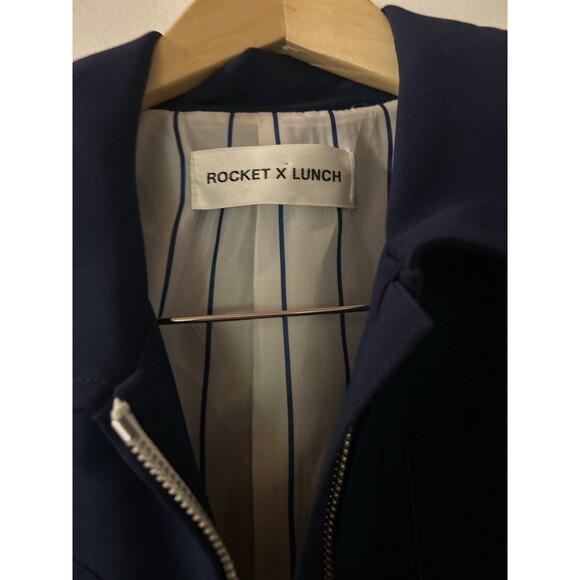 Rocket X Lunch Women’s Size XS Navy Trench Coat W/Zipper & Belt Close. Beautiful - Picture 5 of 10